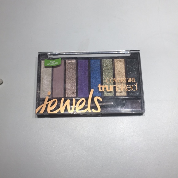 ✨GIFT WITH PURCHASE✨Covergirl Eyeshadows - Picture 2 of 2